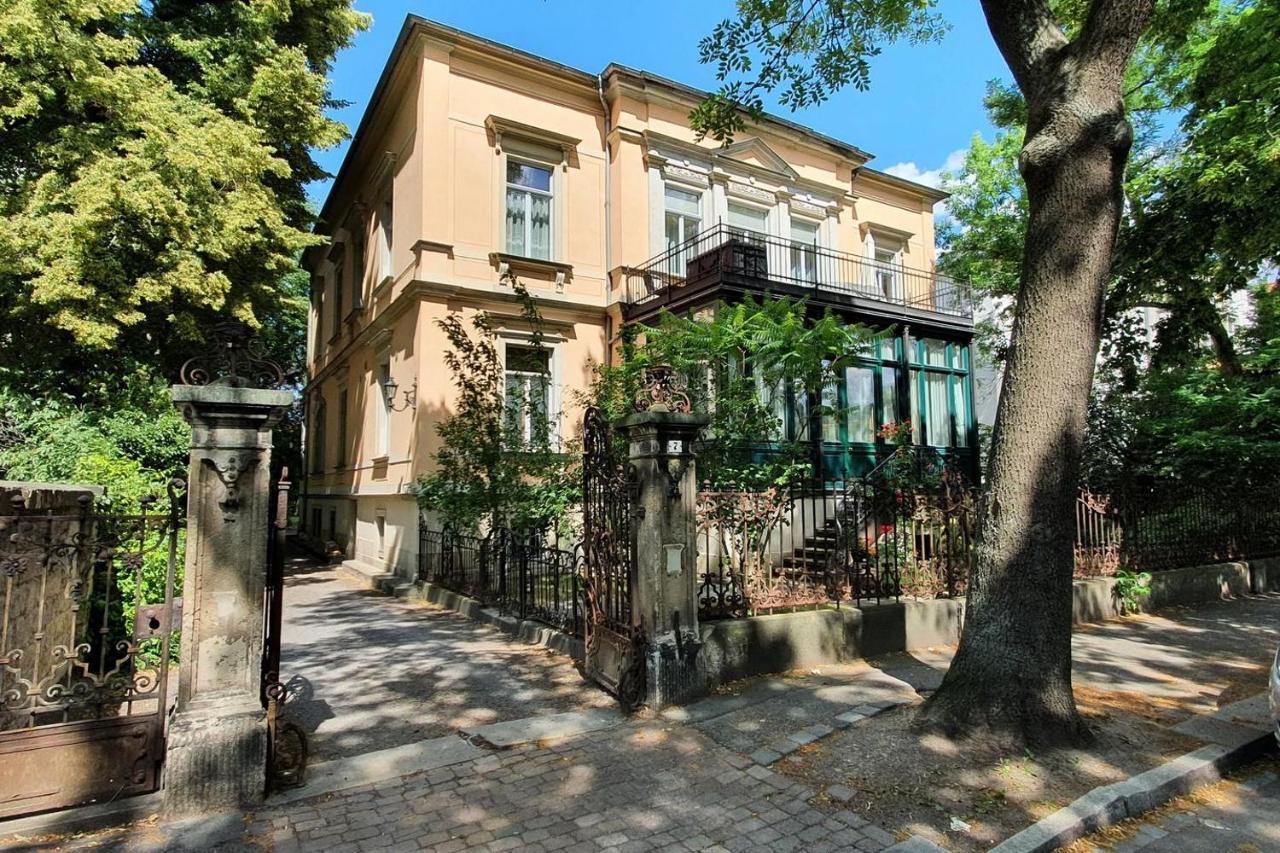 Ferienwohnungen Villa Haniel Julius Dresden Exterior foto